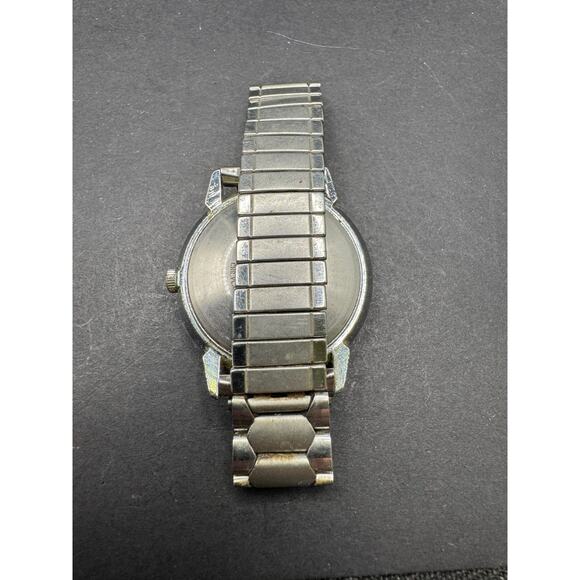 Vintage TIMEX Men’s Electric Dynabeat Black Dial Silver Tone Quartz Watch 30mm